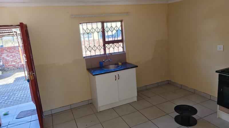 To Let 1 Bedroom Property for Rent in Miederpark North West